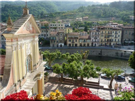Beb I Girasoli Apartment Dolceacqua Bagian luar foto