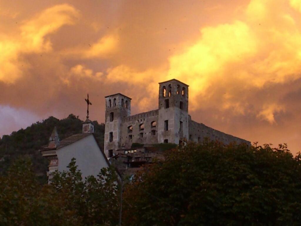 Beb I Girasoli Apartment Dolceacqua Bagian luar foto