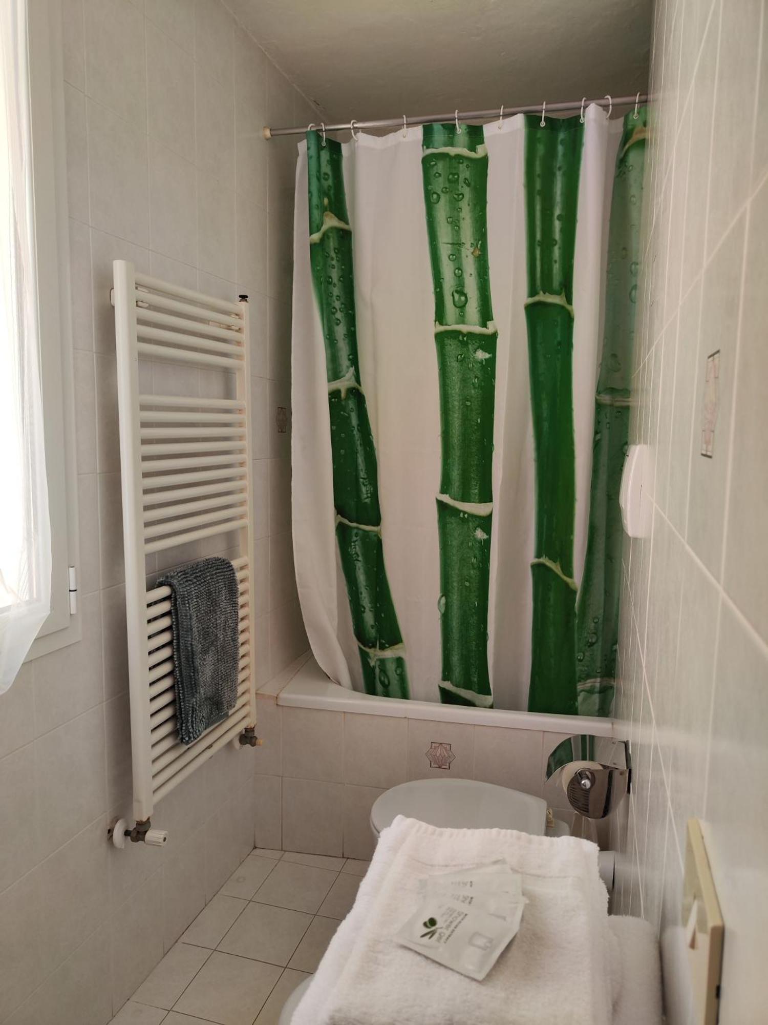 Beb I Girasoli Apartment Dolceacqua Bagian luar foto