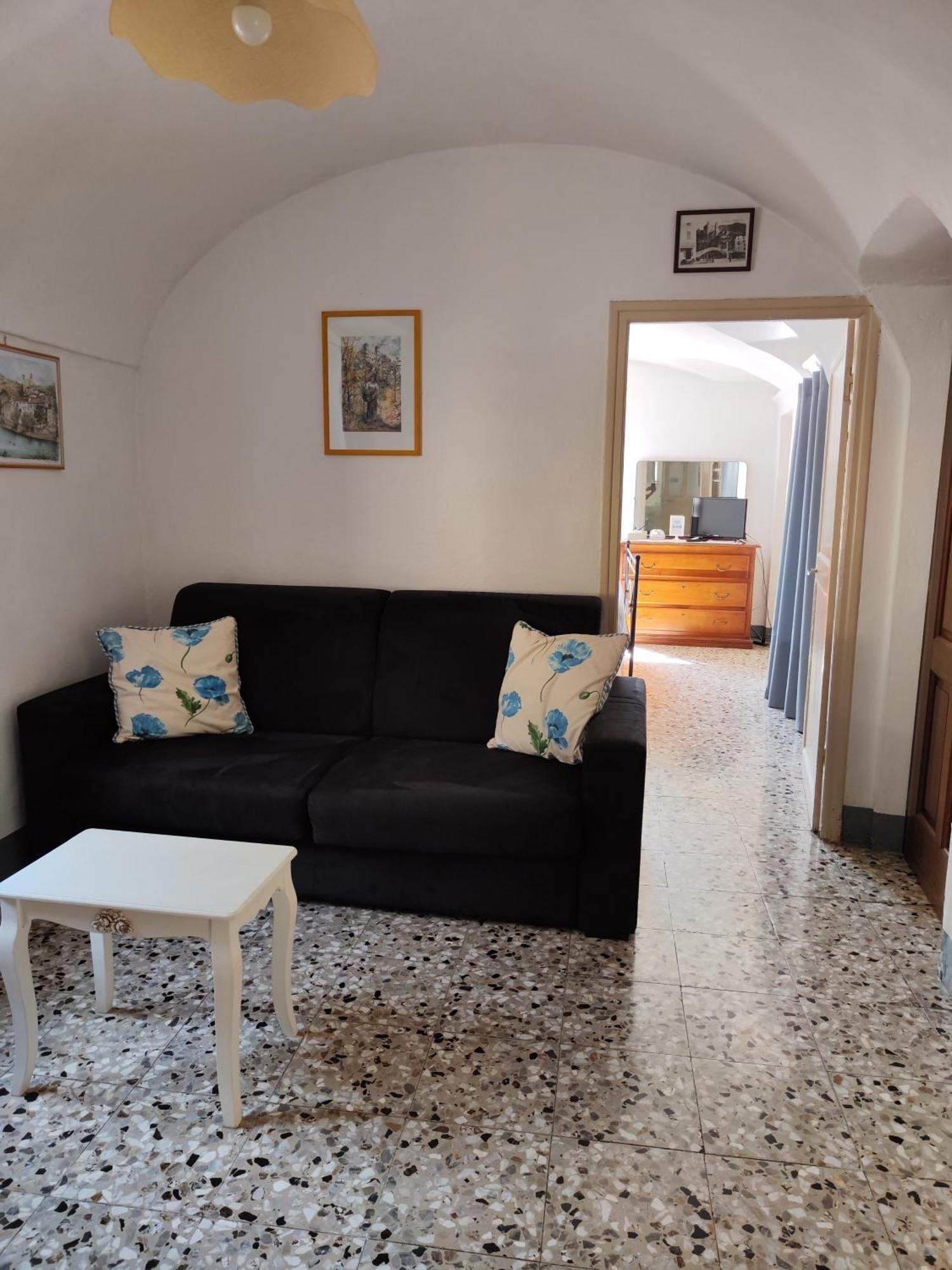 Beb I Girasoli Apartment Dolceacqua Bagian luar foto